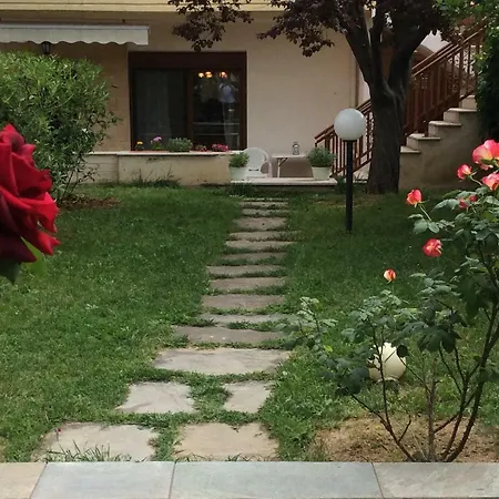 شقة Mary بلاغاريون